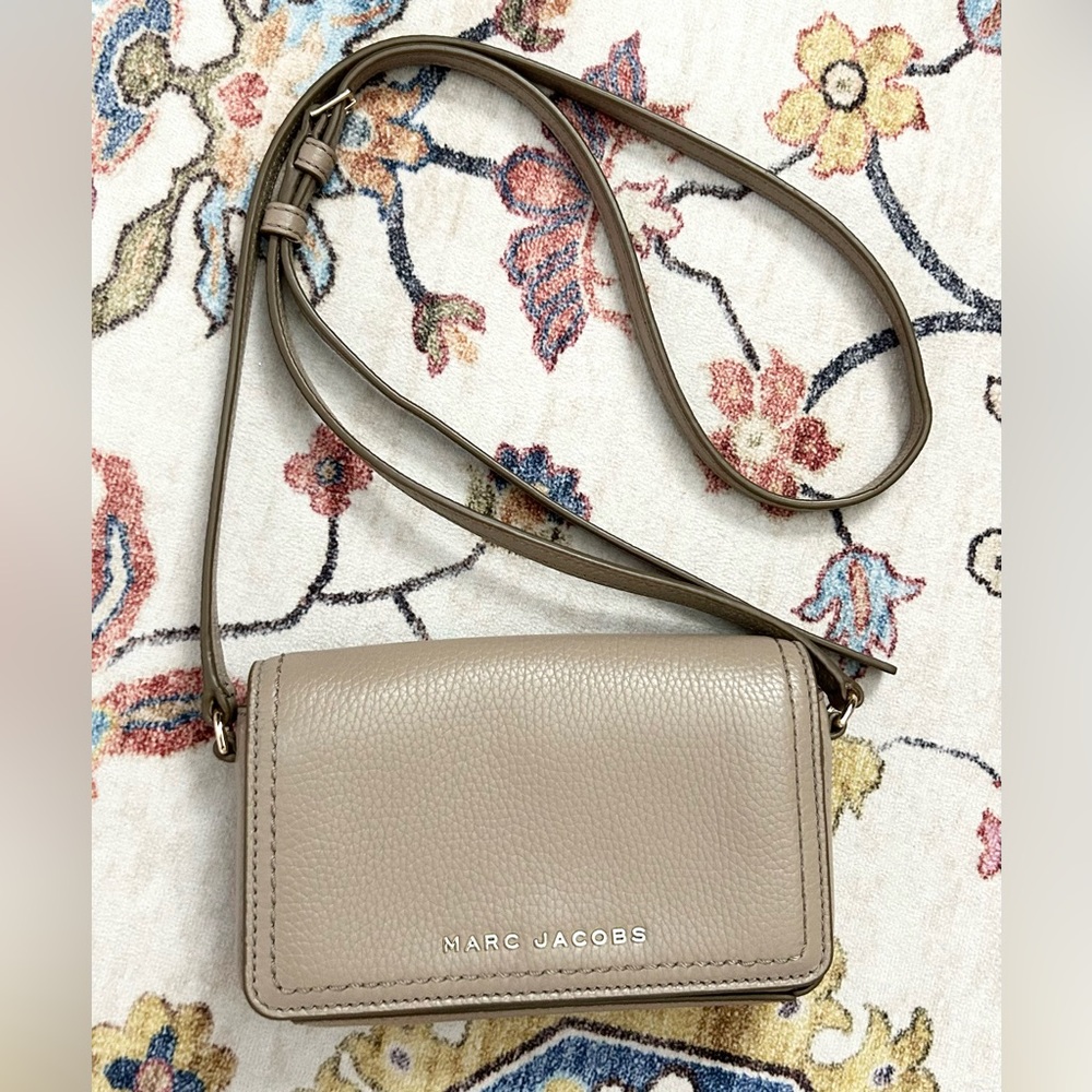 NEW Marc Jacobs Groove Leather Miniโ Bag Greige